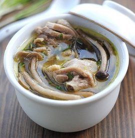 鮮雞茶樹菇湯 鮮雞茶樹菇湯