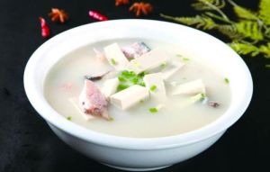 醋椒豆腐魚頭湯 醋椒豆腐魚頭湯