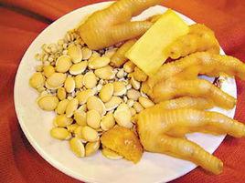 扁豆薏米燉雞腳 扁豆薏米燉雞腳