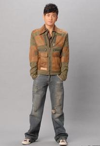 （圖）《珠光寶氣》