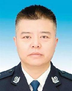 殷浩[陝西省西安市公安局高新分局政委]