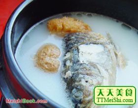 芥菜豆腐魚頭湯 芥菜豆腐魚頭湯