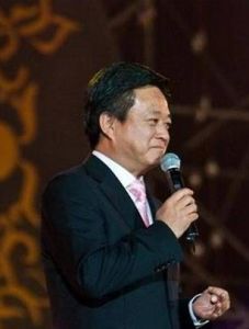 節目主持人 節目主持人