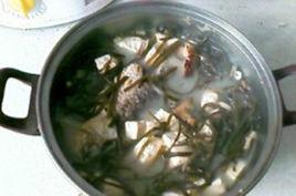 海帶豆腐鯽魚湯 海帶豆腐鯽魚湯