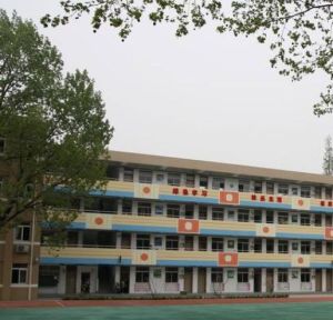 鎖金新村第二國小 鎖金新村第二國小