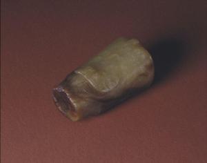 商玉牛形 商玉牛形