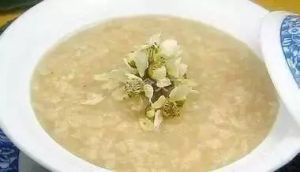 枇杷花糯米粥 枇杷花糯米粥
