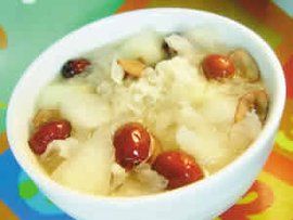 雪梨雪耳糖水 雪梨雪耳糖水