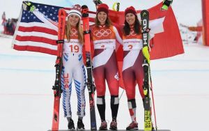 米歇爾&middot;吉辛（中）