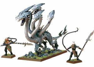 黑暗精靈馴獸師指揮下的多頭龍