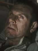 內森&middot;沃克（勞埃德&middot;歐文 飾）