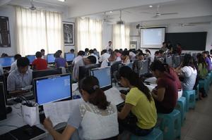 中考閱卷在我校舉行