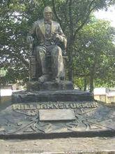 威廉·杜伯曼的雕像
