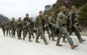2009年3月12日，美軍士兵在距非軍事區9公里處訓練