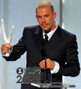 亞歷山大·麥克奎恩 亞歷山大·麥克奎恩