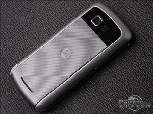 背面設計金屬風格，商務氣息撲面而來