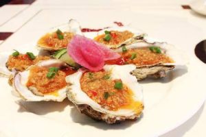 雞湯胡椒浸生蚝 雞湯胡椒浸生蚝