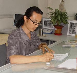 張維國[婚紗設計師]