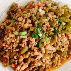 酸豆角炒肉末