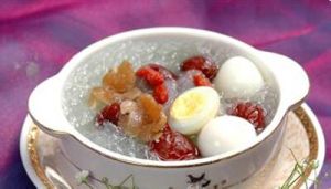 燕窩鴿蛋湯 燕窩鴿蛋湯