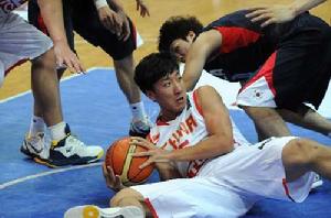 韓碩[中國籃球運動員]