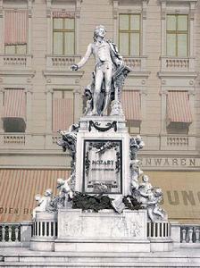 莫扎特紀念雕像