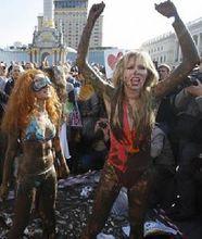 示威活動之中的“Femen”