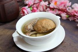 猴頭菇燉乳鴿 猴頭菇燉乳鴿