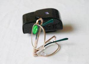 附院頤和眼鏡 附院頤和眼鏡