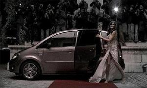 法國第一夫人卡拉布呂尼最近成為義大利名車Lancia繆斯款轎車的代言人。