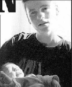 （圖）女兒出生一周后迪倫與她的合照