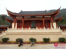 石岩龍眼山村羊台山廣場