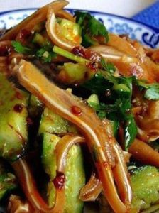 紅油豬耳拍黃瓜 紅油豬耳拍黃瓜