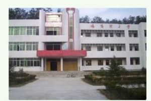 雞鳴河國小 雞鳴河國小