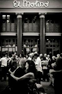 持攝像機的人 持攝像機的人