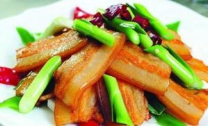 五花肉炒蒜苗 五花肉炒蒜苗