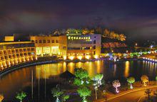 同升湖山莊夜色