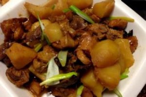 小雞燉土豆煲 小雞燉土豆煲