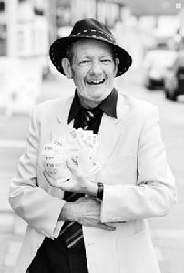 喬恩·馬修斯 喬恩·馬修斯