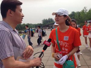 北京電視台的記者採訪控煙天使