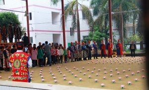 平果壯族踩花燈 平果壯族踩花燈