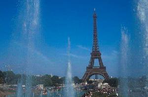 （圖）1889年巴黎世博會艾菲爾鐵塔