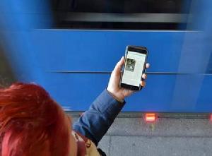 手機殭屍[網路流行詞]