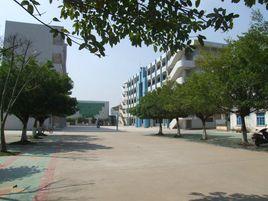 雷州市白沙中學 雷州市白沙中學