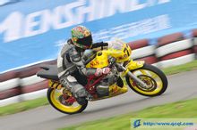 新蜂女子車隊賽車