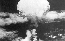 二戰後 日本投降是因為美軍的兩顆核子彈?
