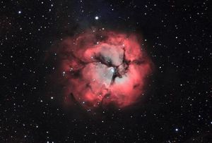 三裂星雲 三裂星雲