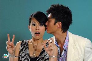 《野蠻師奶大戰戈師奶》