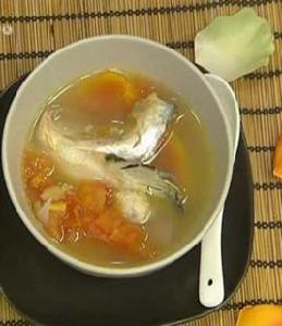 木瓜三文魚頭酸湯 木瓜三文魚頭酸湯