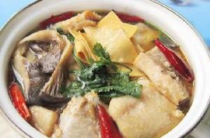 蘑菇燉鯉魚 蘑菇燉鯉魚